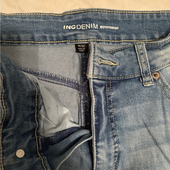 Jeans - Picture 2 of 2